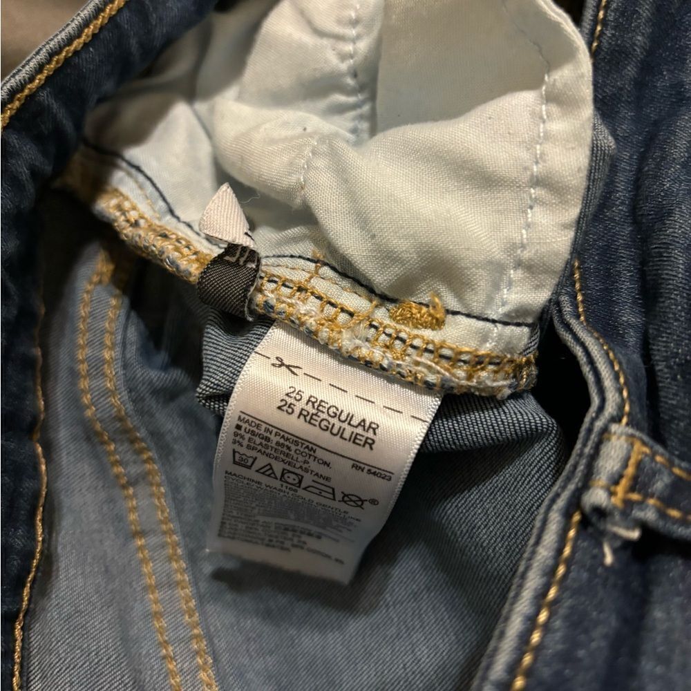 GAP Destructed Skinny Jeans - Picture 3 of 3